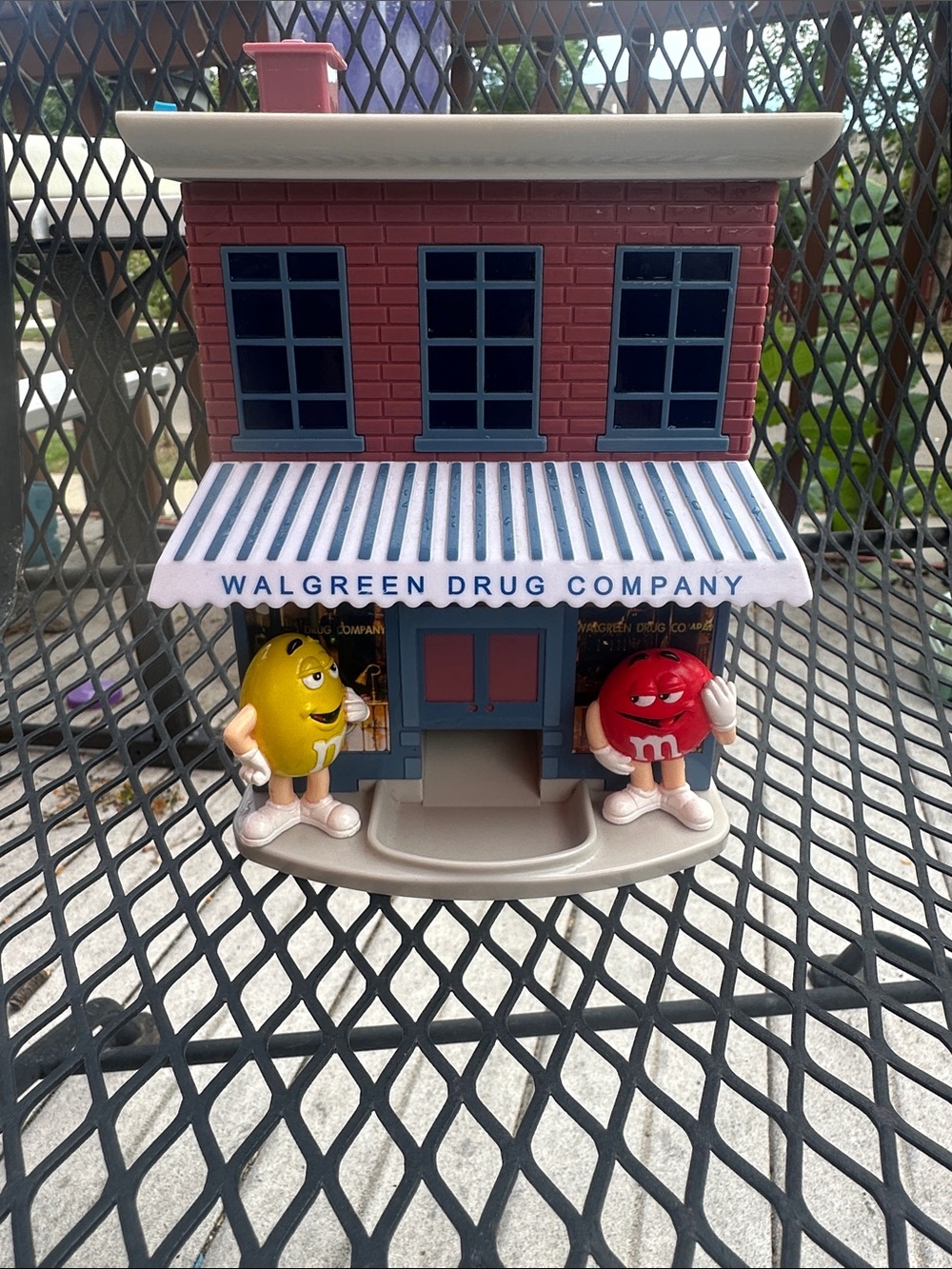 M&M’s 2008 Collector’s Edition Walgreens 1901 Store Candy Dispenser